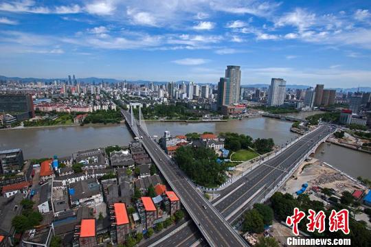 图为宁波。 丁继敏 摄