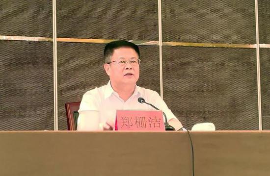 郑柵洁出席全省渔场修复振兴暨“一打三整治”推进会并讲话。