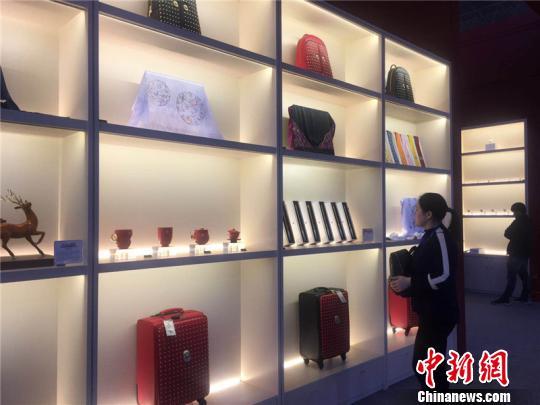图为2018中国(宁波)特色文化产业博览会现场 李佳赟 摄