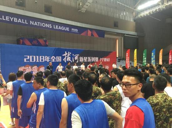面对强队来袭,宁波的浙江万里学院、余姚小曹娥阵等拔河强队也是悉数到场。