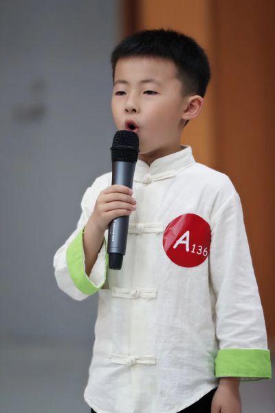 比赛现场 钱湖 摄