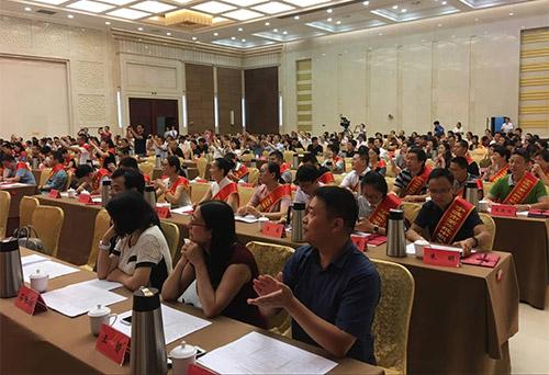 今年,宁波617位教师拿到各级荣誉。