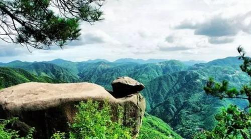 四明山镇境内有国家级森林公园