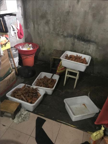 图为卤味黑作坊 江北区市场监管局供图
