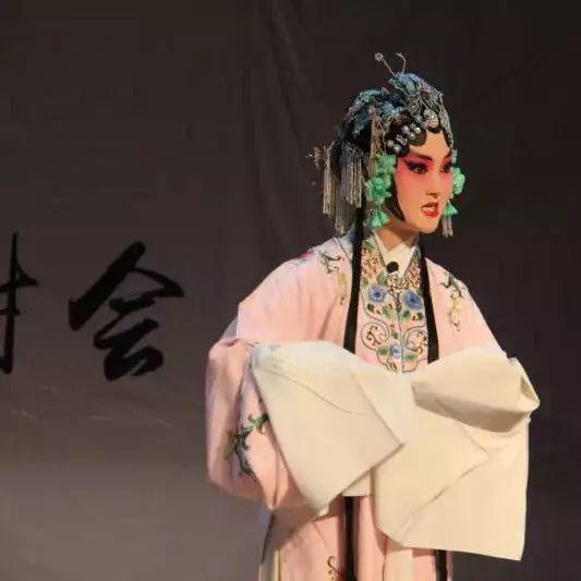 演出剧照