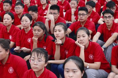 学生们都听得津津有味