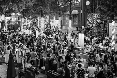 去年天一广场夏日市集资料图片