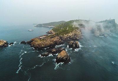 象山渔山岛云雾景象。鲁威摄
