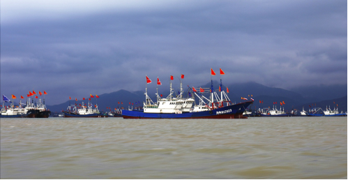 图为出海捕捞渔船
