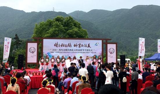 奉化金峨杜鹃花文化旅游节启幕 4万游客入山赏美景