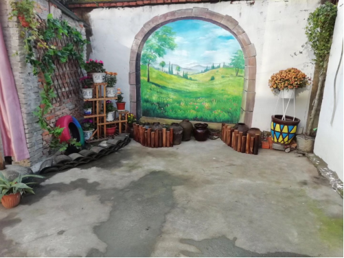 图为美丽庭院。