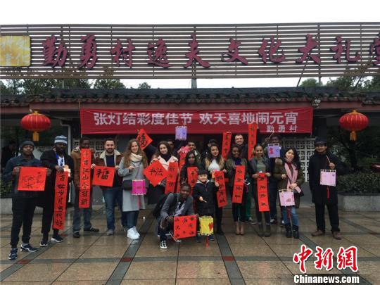 图为活动现场 李佳赟 摄