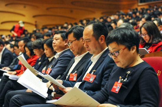 浙江人口老龄化问题_...( )早在1987年,浙江省就已经提前全国13年进入了人口(3)