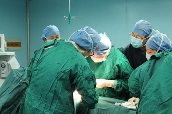 艾博尔妇产医院强强联手 为多次孕产史女子成