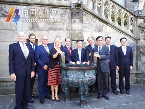 宁波向德国亚琛赠送青铜鼎 庆祝互结友好城市30年