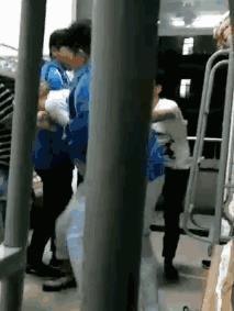 宁波现数名学生寝室围殴同学