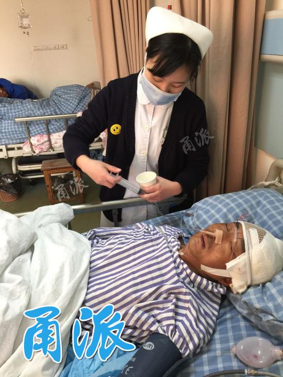 无名氏男子宁波街头倒地昏迷不醒 一个月后奇迹出现