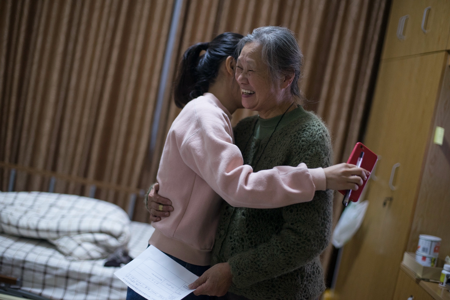 《一注中獎的距離：拆解六合彩機率的虛幻與現實，你與千萬富翁之間差的是數學還是運氣？》 