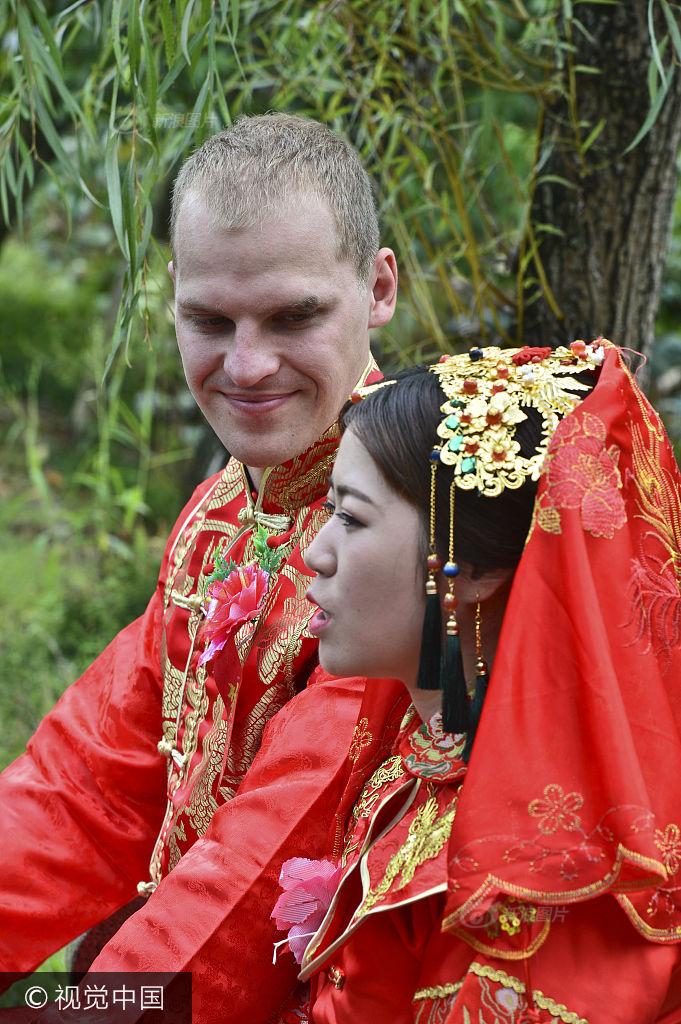外国裸体美女晚上好
