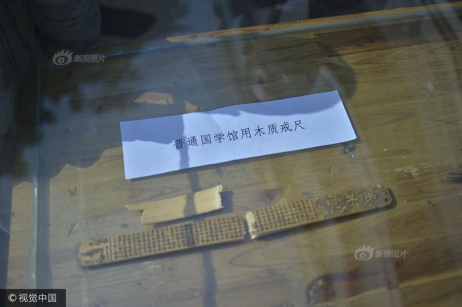 小芳好湿 好紧 好多水高潮动漫