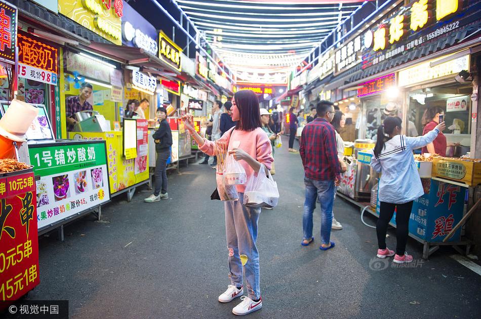 美女在家光屁屁视频