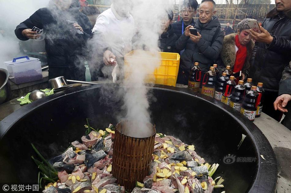 得到 巨大 乳房 吸