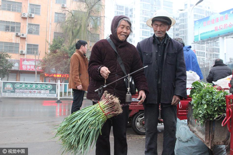 壮汉在工地被猛男房东H