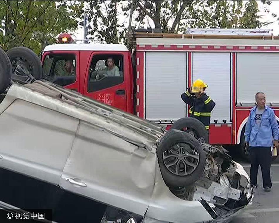 国产操逼喷水摸奶子