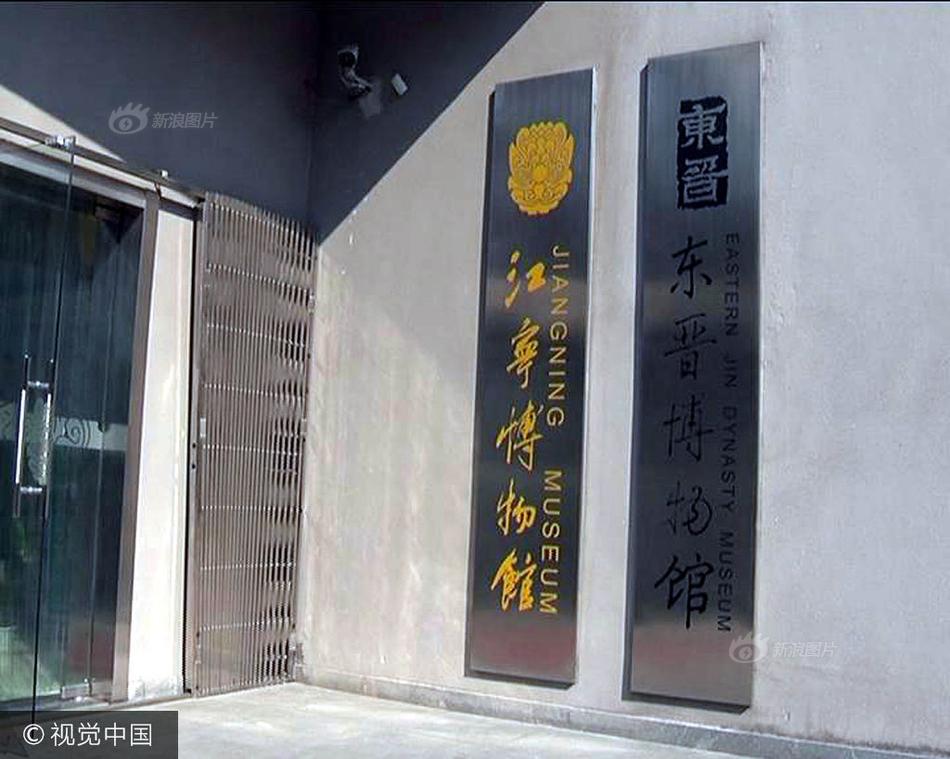 装睡故意把腿张开给公