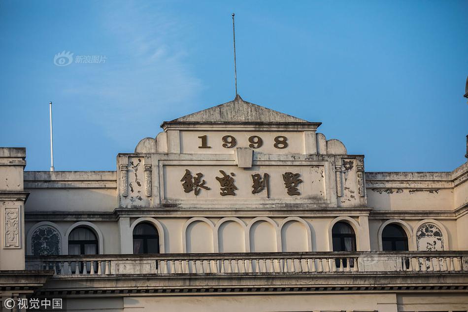 在线黄色网站夫妻交换