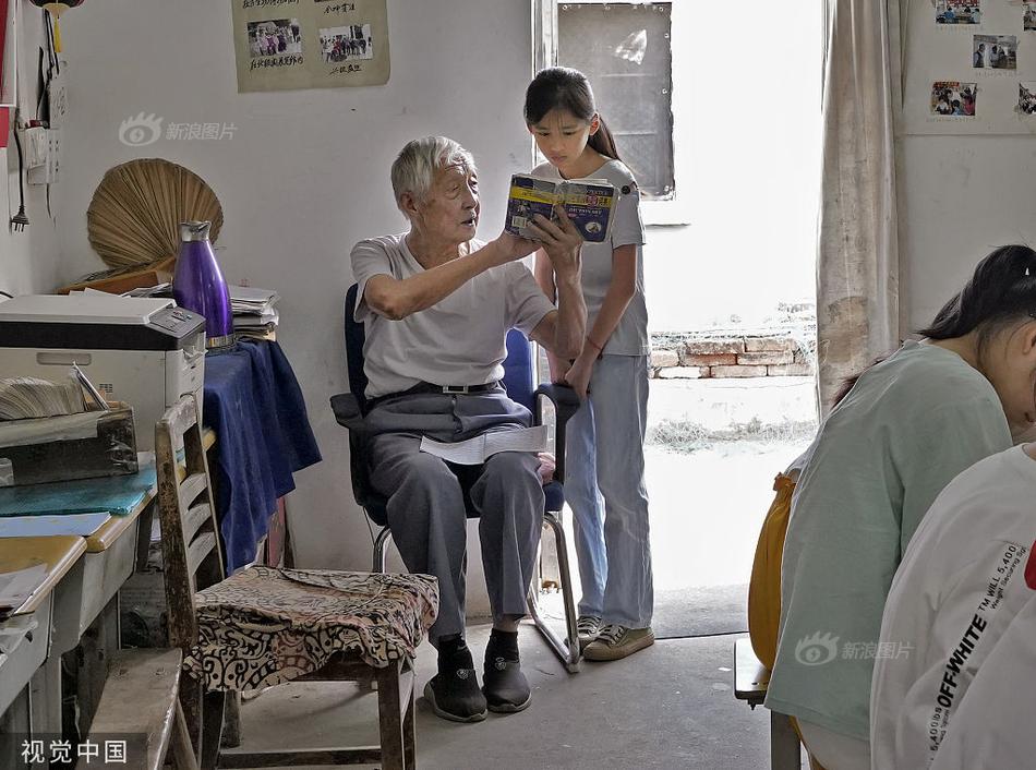 美女 光屁屁 撞胸