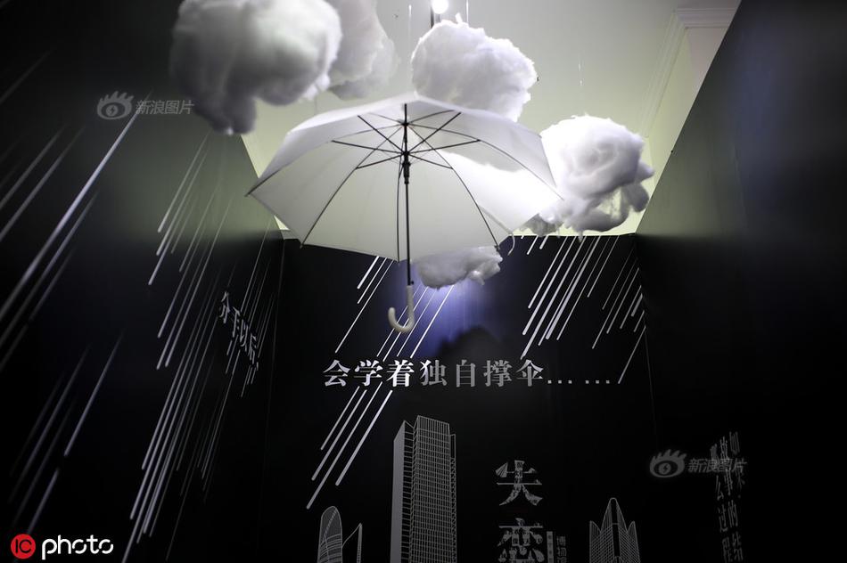 夫妻房事A级黄色片