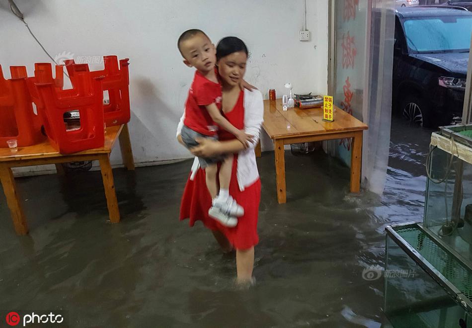 台湾透明裸模Xxxxx