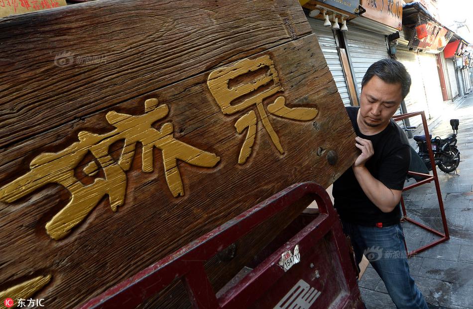 中文字幕乱妇无码Av在线