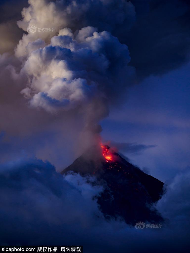 火山婚纱照_火山爆发