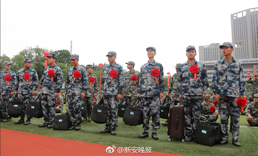帅哥男男三级电影
