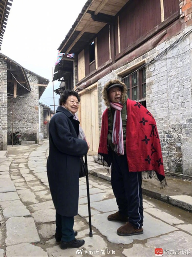 日本乱仑老熟妇円城瞳乱仑视频
