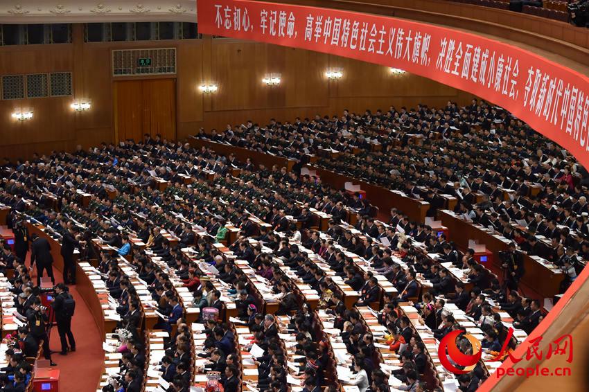 国产熟女乱子伦露脸简介