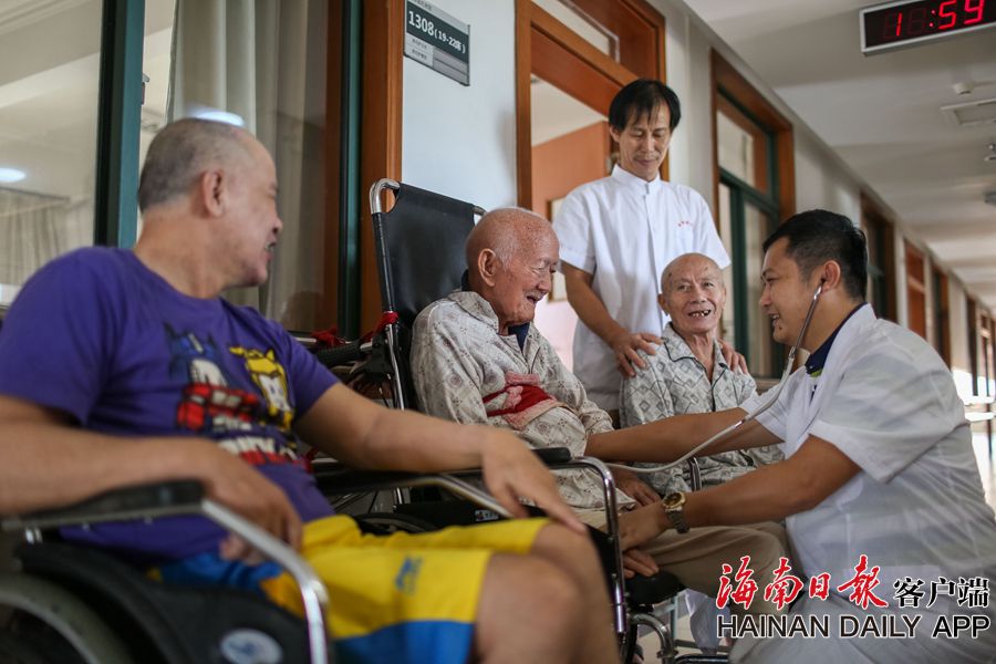 操逼操逼操逼