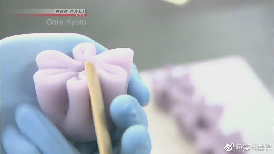 友田真希无码A片贵妇人