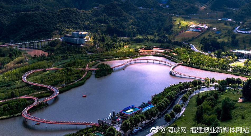 成人午夜影院