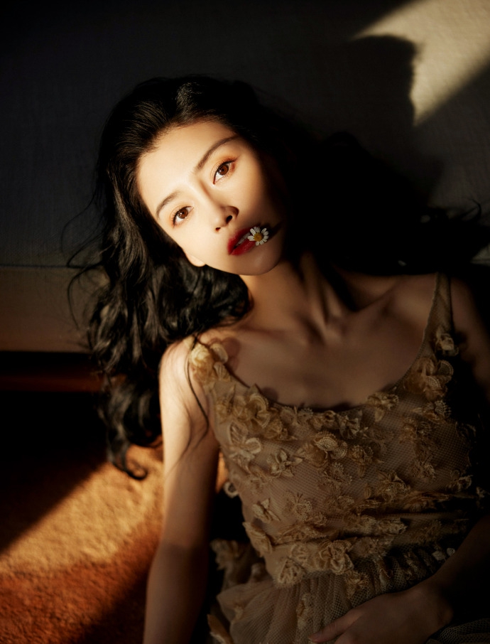 极品裸体秘 玩奶头美女动漫