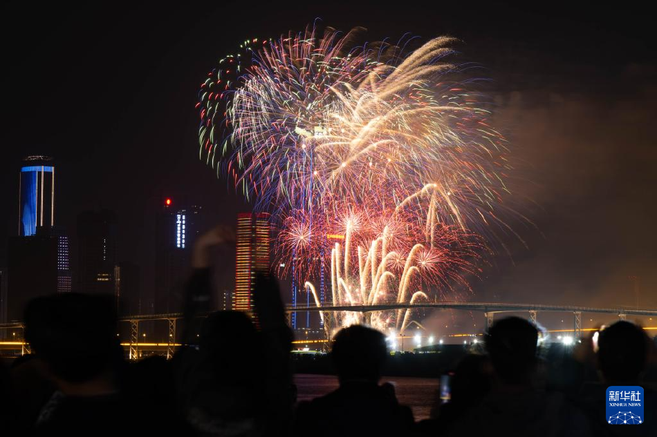 柳神同人18?Av黄漫网站