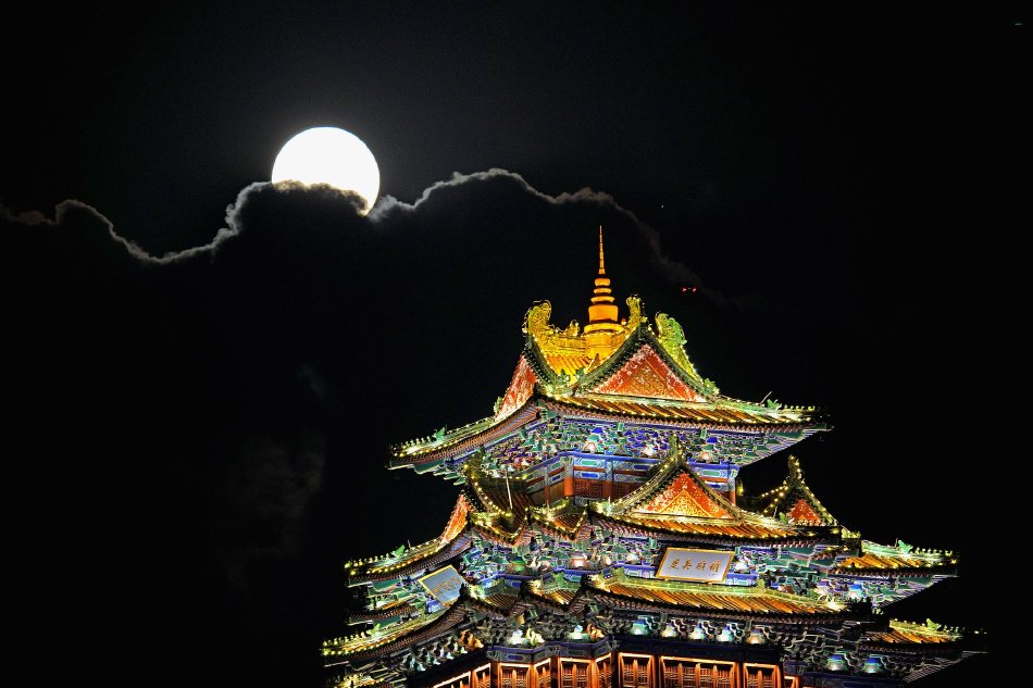 Chinese骚年引老头视频