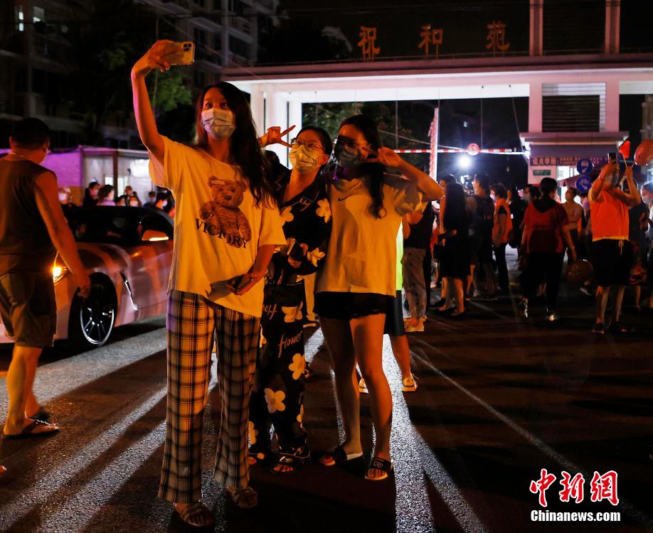 黄色视频2O12久久