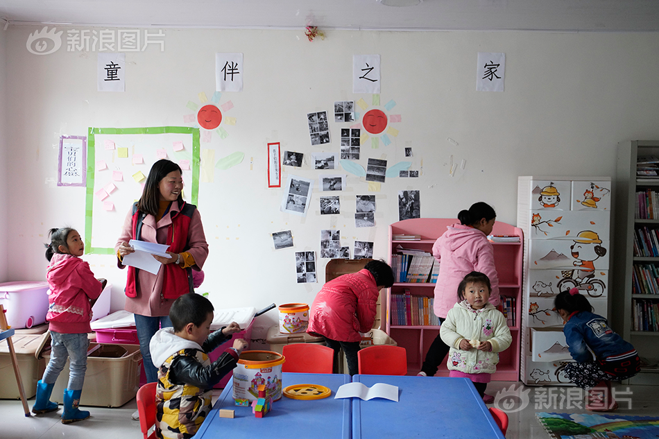 一个都不能少：川妹子离开上海回大山当100多个留守儿童的妈