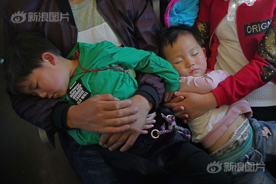 乌鲁木齐多少人口_...就是一个情怀 乌鲁木齐火车南站(3)