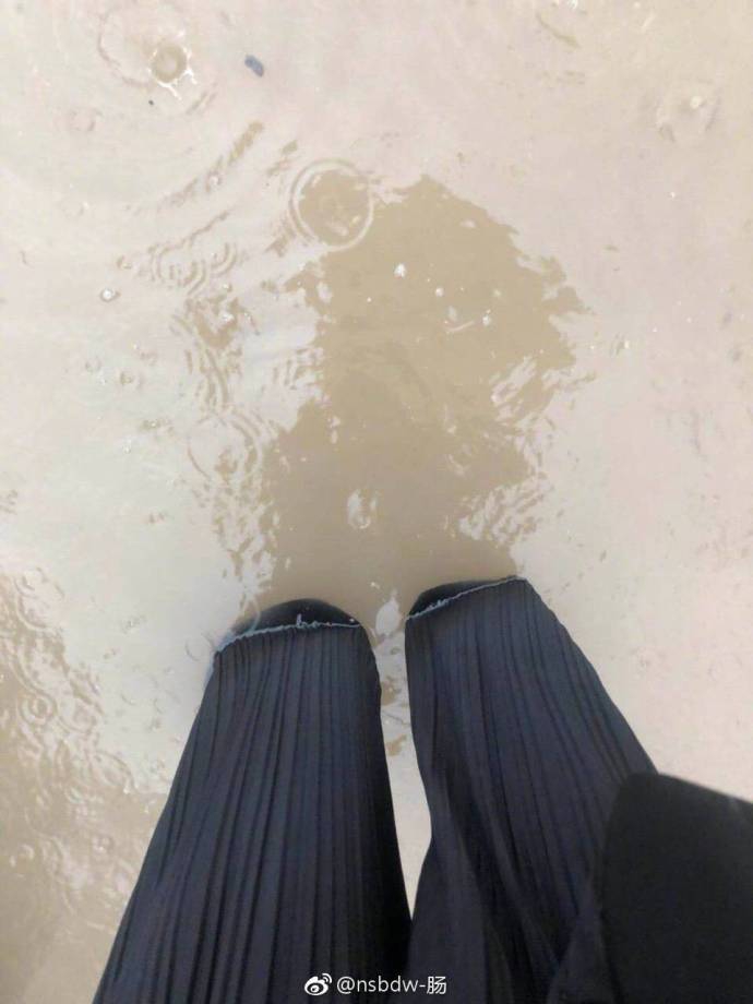 《哥伦布的窑洞双男主》