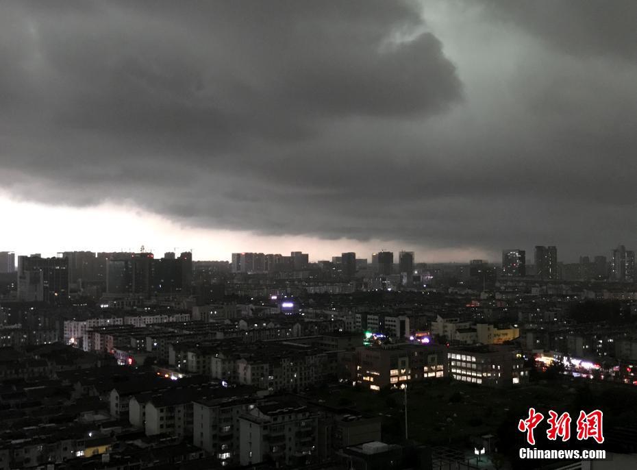 自拍 成人 电影