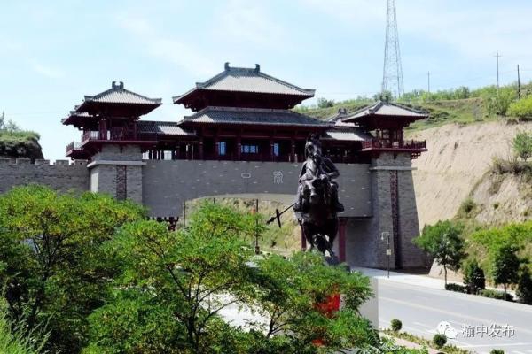 青山绿水人文景  合肥岭上好风光